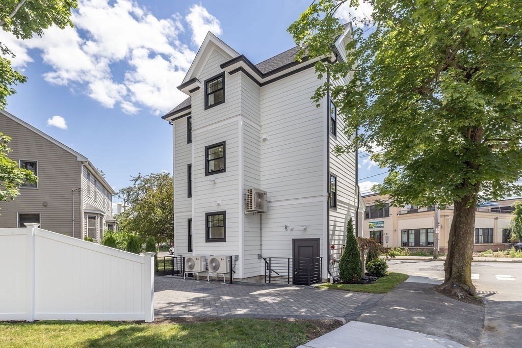 43 Crafts Street Newton, MA 02458 - Photo 27 of 31