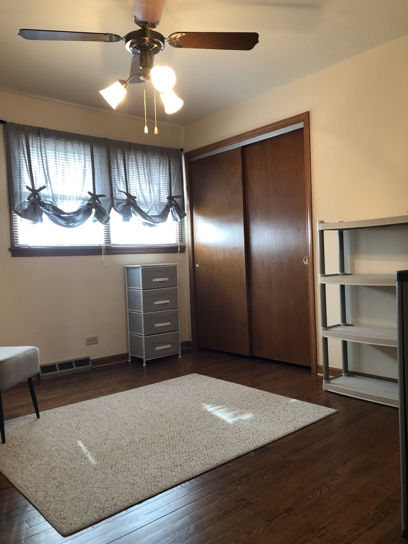 2319 Taylor Street Joliet, IL 60435 - Photo 32 of 52