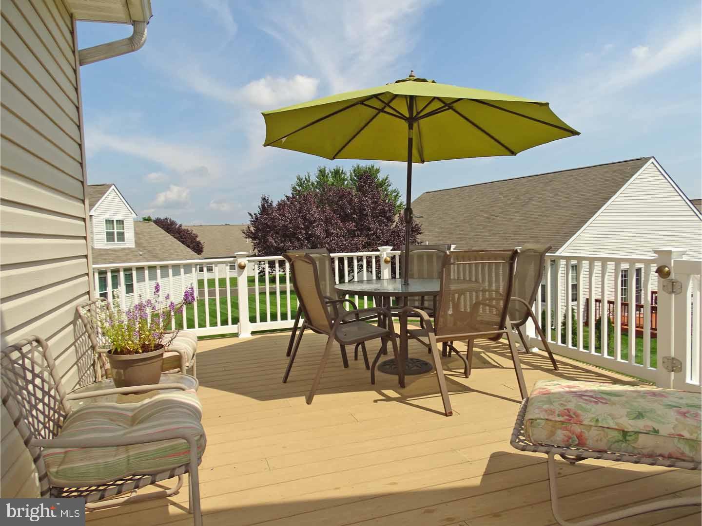 25 Bluebonnet Road Langhorne, PA 19047 - Photo 18 of 25 Deck
