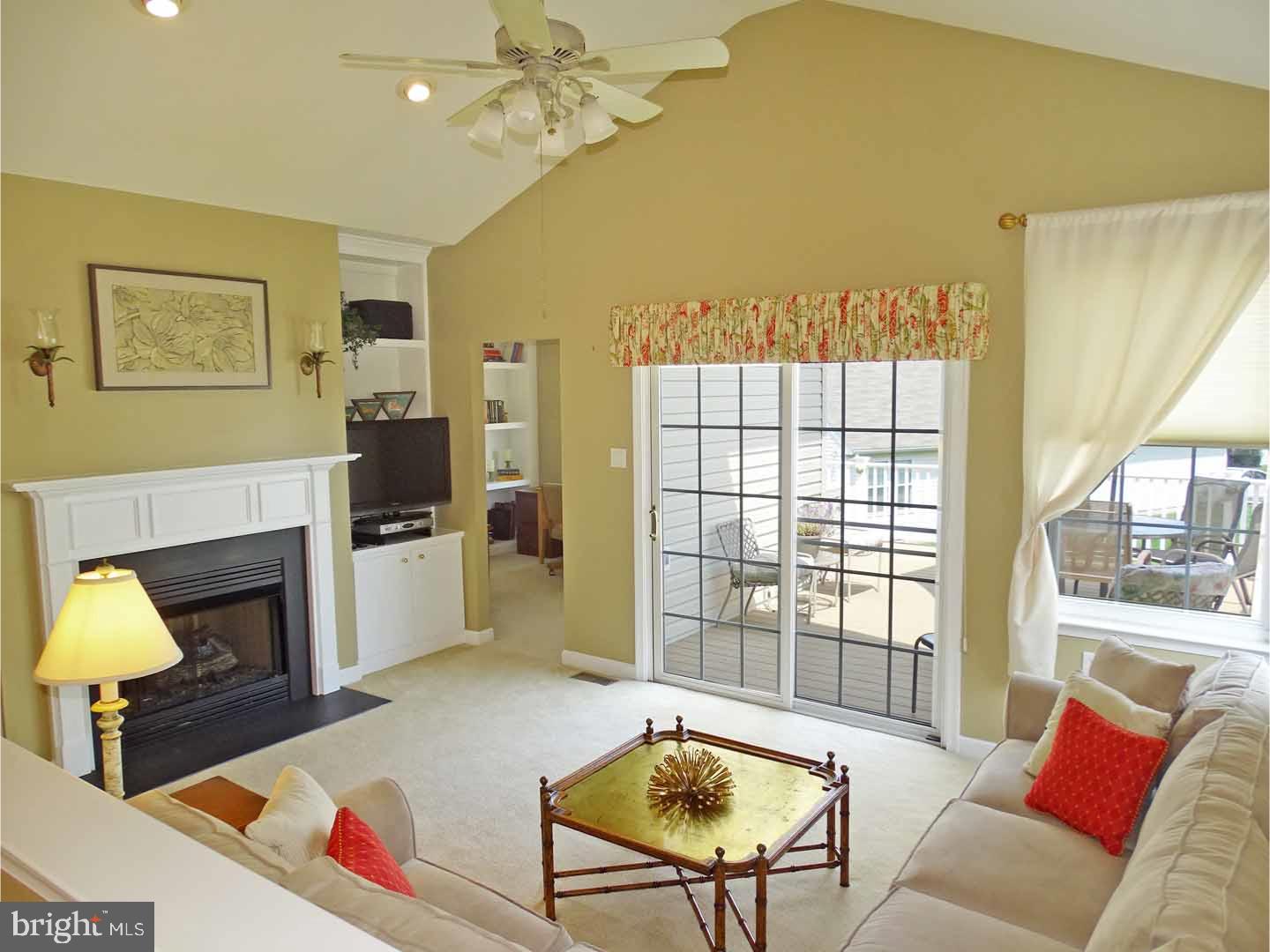 25 Bluebonnet Road Langhorne, PA 19047 - Photo 6 of 25 Family Room