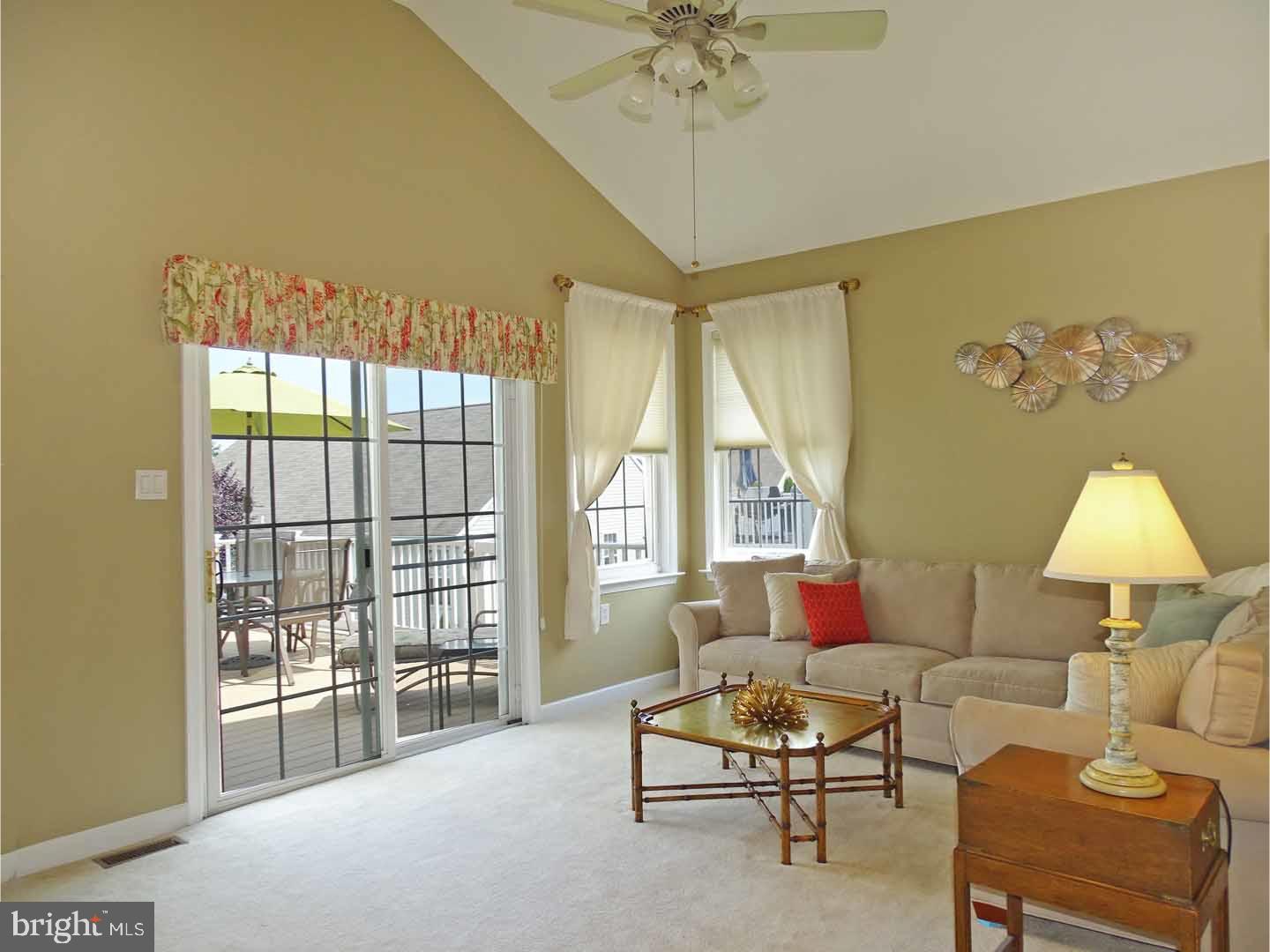 25 Bluebonnet Road Langhorne, PA 19047 - Photo 7 of 25 Family Room