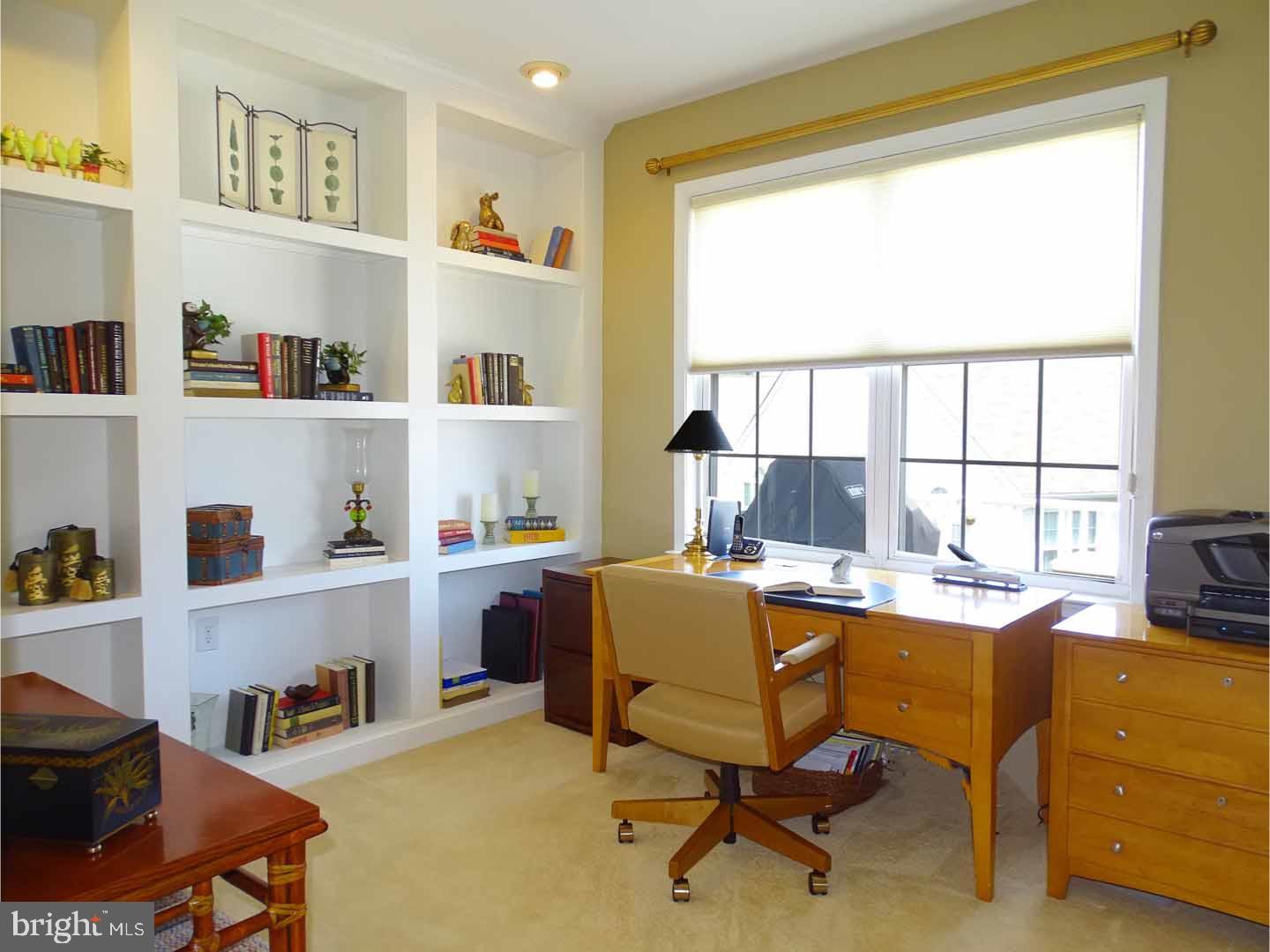 25 Bluebonnet Road Langhorne, PA 19047 - Photo 9 of 25 Office / Study