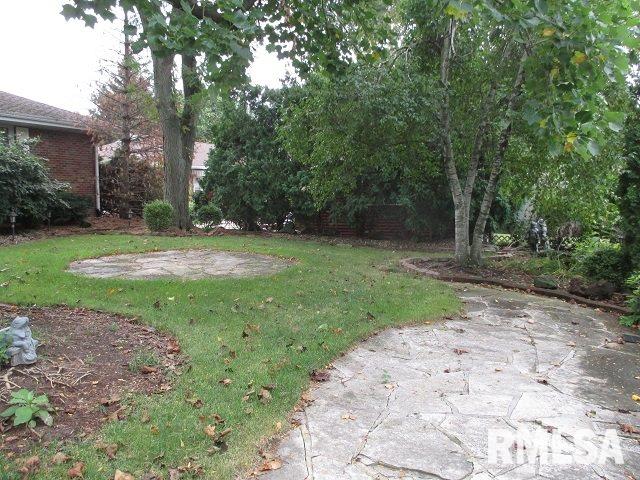 4227 North Wycliffe Road Peoria, IL 61614 - Photo 32 of 36 Gallery Image 32