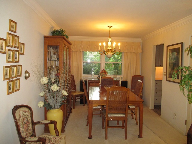 4227 North Wycliffe Road Peoria, IL 61614 - Photo 5 of 36 Gallery Image 5