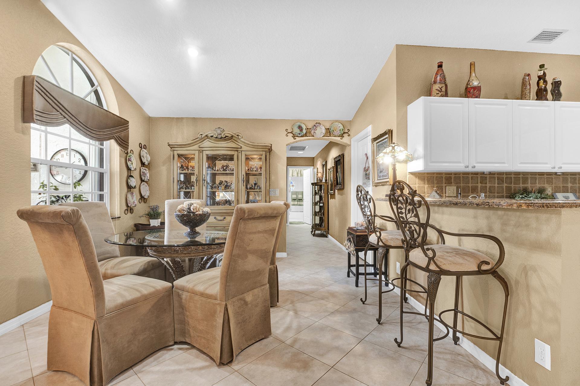 18444 Vía Di Regina Boca Raton, FL 33496 - Photo 15 of 56 28