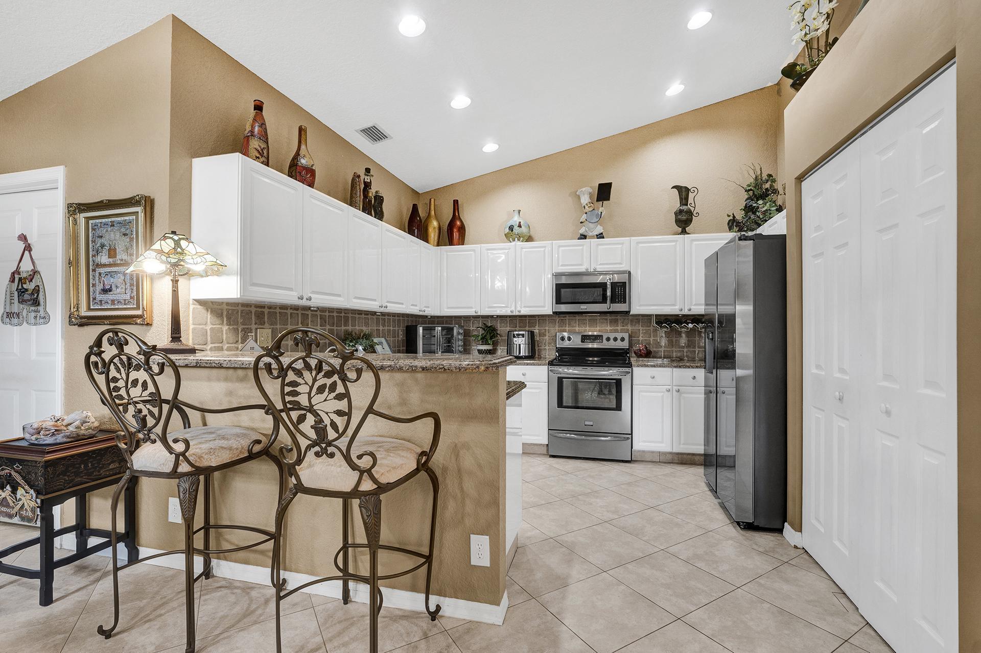 18444 Vía Di Regina Boca Raton, FL 33496 - Photo 17 of 56 07