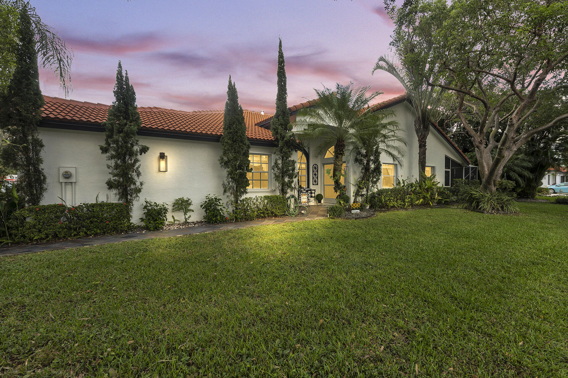 18444 Vía Di Regina Boca Raton, FL 33496 - Photo 2 of 56 BIG CORNER LOT