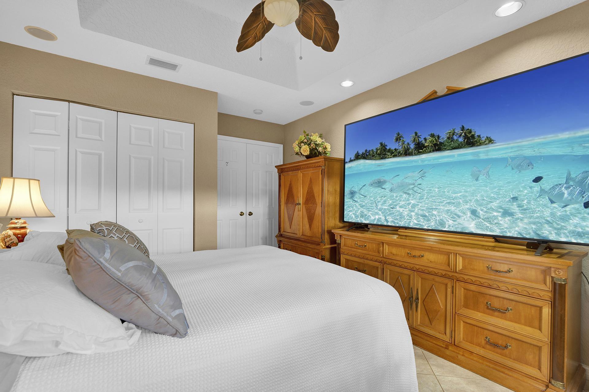 18444 Vía Di Regina Boca Raton, FL 33496 - Photo 24 of 56 GUEST BEDROOM