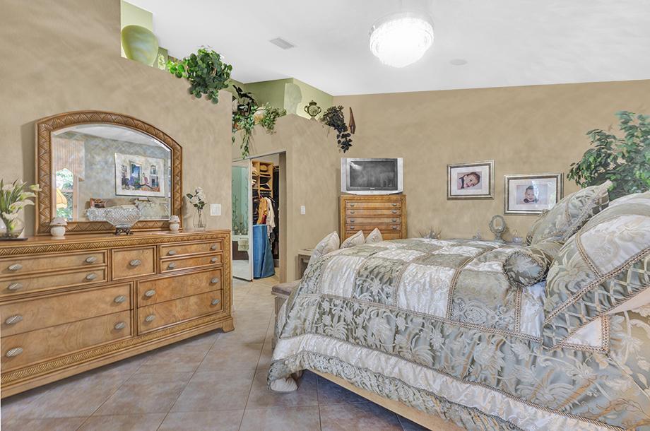 18444 Vía Di Regina Boca Raton, FL 33496 - Photo 31 of 56 PRIMARY BEDROOM