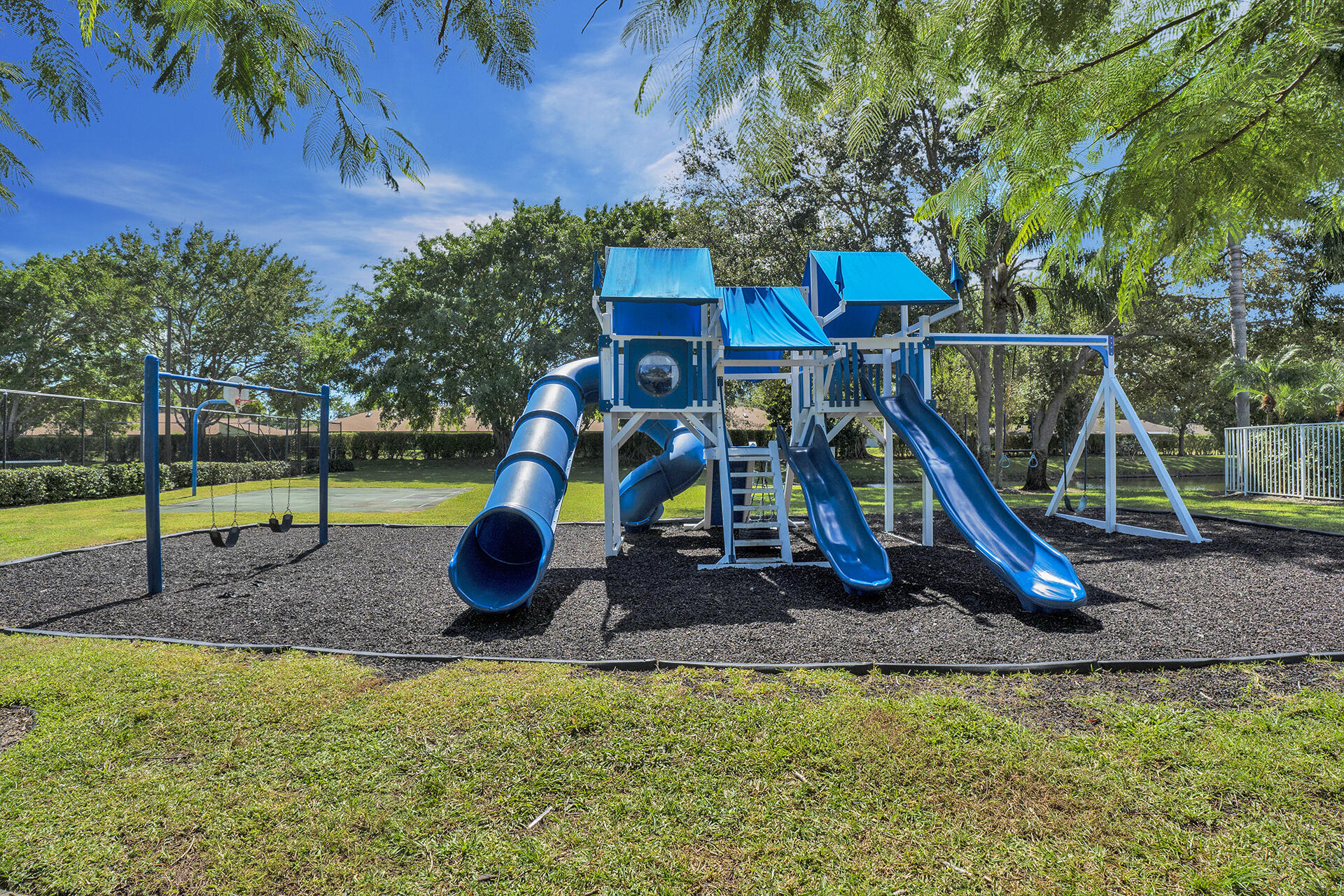 18444 Vía Di Regina Boca Raton, FL 33496 - Photo 51 of 56 38