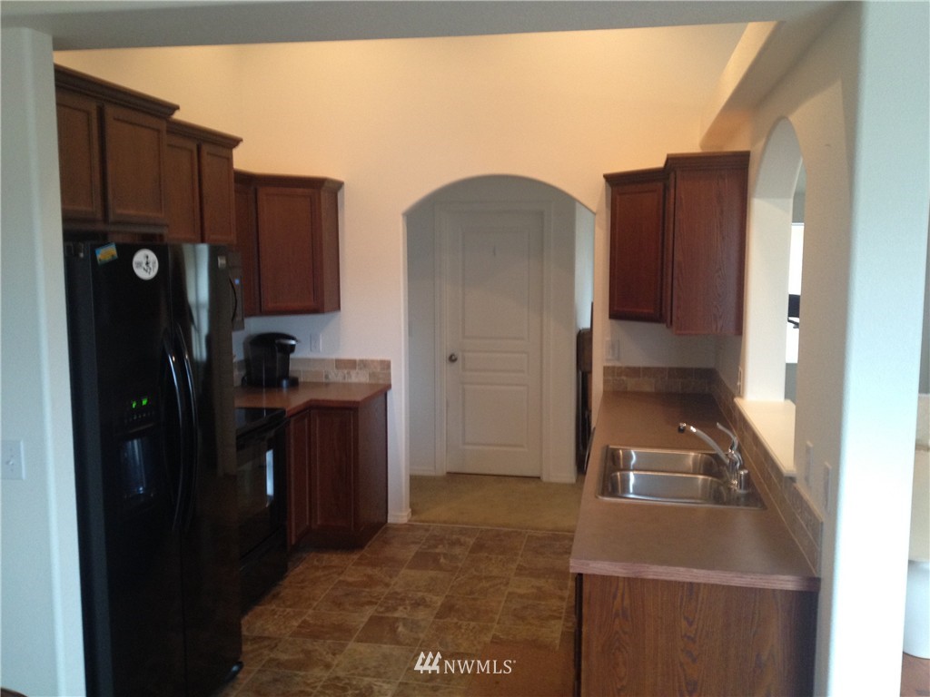 810 South Hamilton Road Moses Lake, WA 98837 - Photo 4 of 14 Gallery Image 4