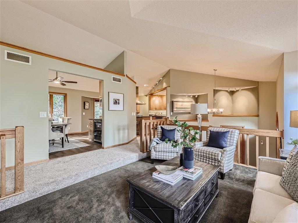 19117 Covington Road Minnetonka, MN 55345 - Photo 3 of 32 Gallery Image 3