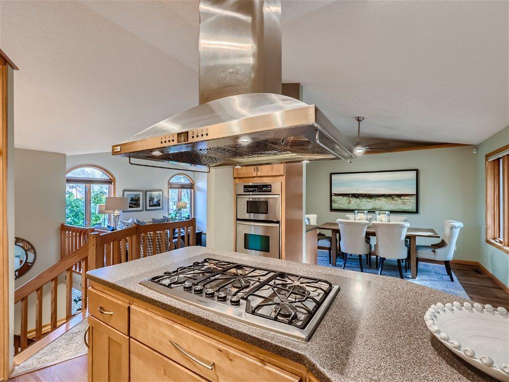 19117 Covington Road Minnetonka, MN 55345 - Photo 8 of 32 Gallery Image 8