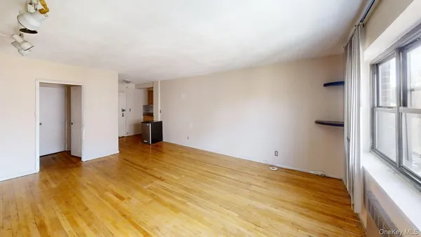 $100,000 | 30 Fleetwood Avenue, Unit 5J, Fleetwood, NY 10552