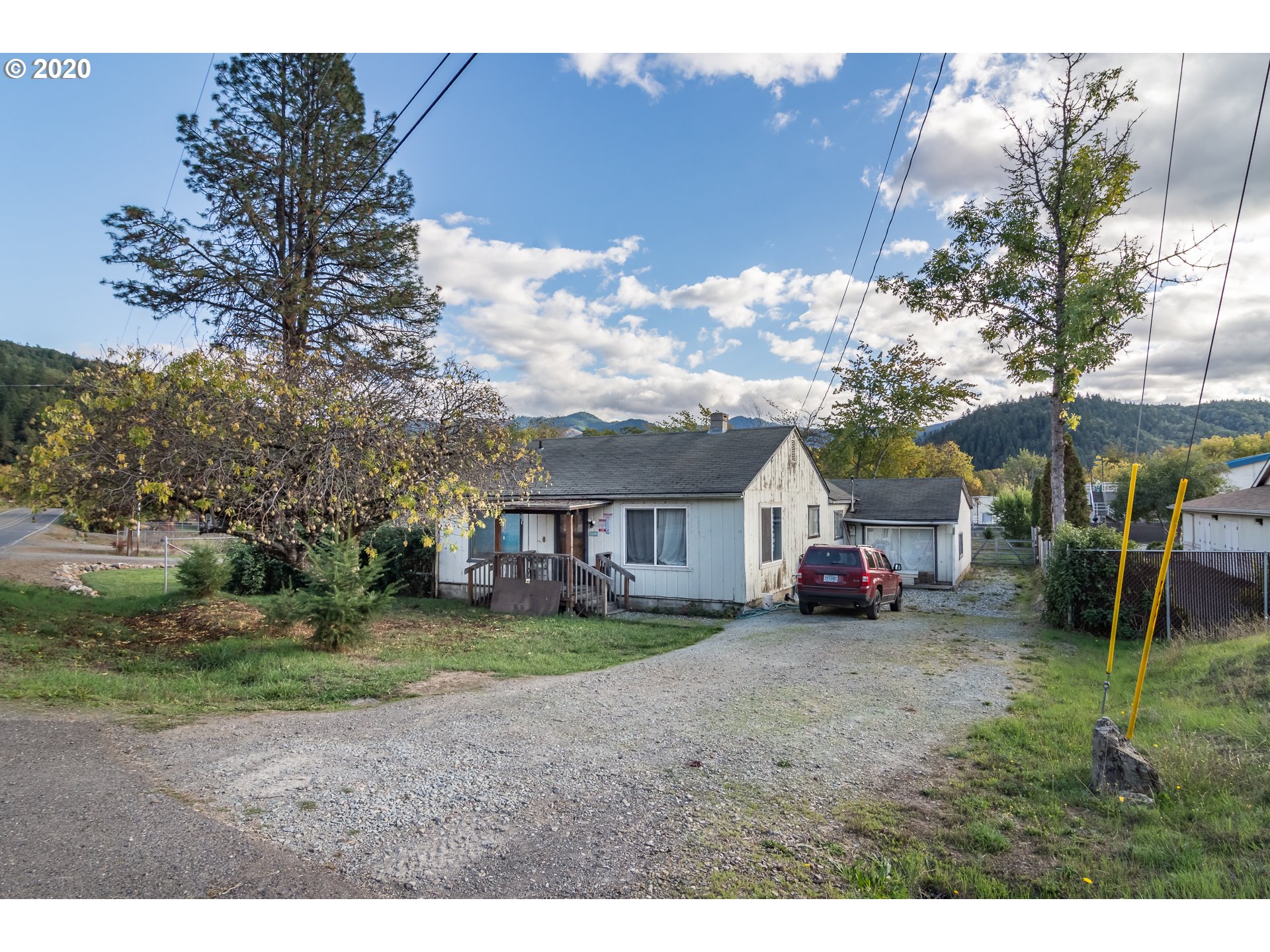 2746 Yokum Road Riddle, OR 97469 - Photo 1 of 24