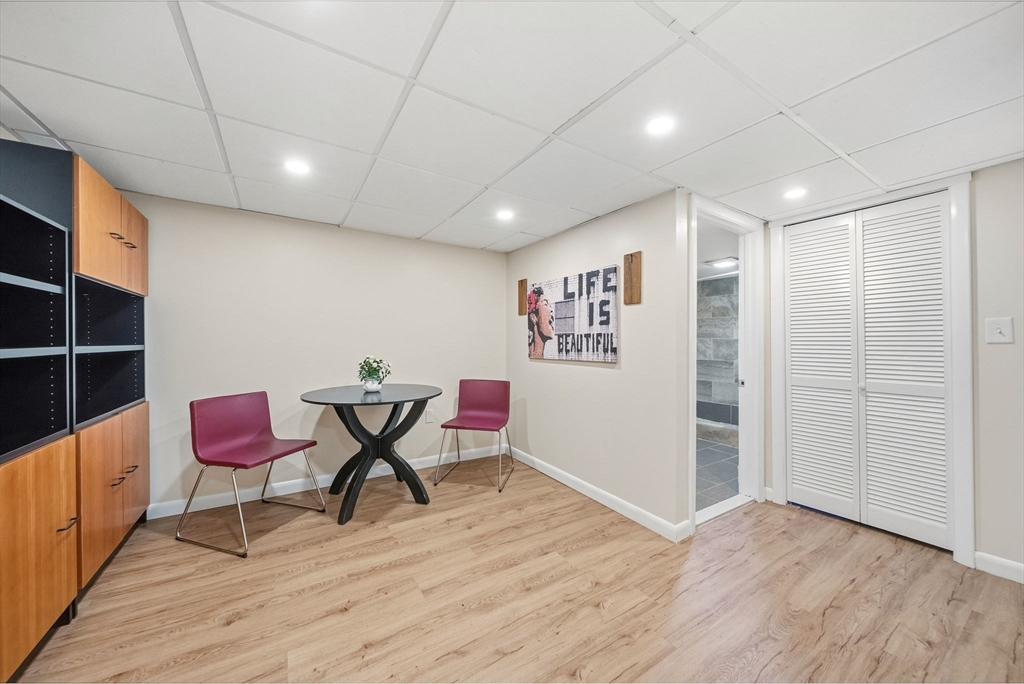221 Totten Pond Road Waltham, MA 02451 - Photo 26 of 37