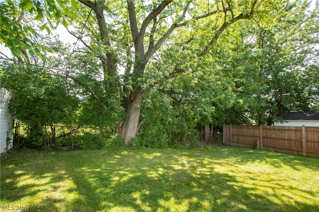 1413 Mayfield Ridge Road Cleveland, OH 44124 - Photo 32 of 35