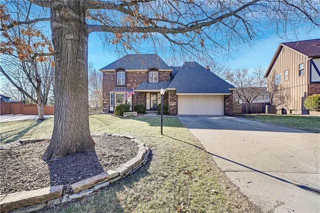 $399,000 | 11396 King Street, Overland Park, KS 66210