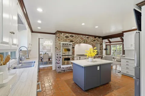 $4,498,888 | 1500 Foothill Road, Pleasanton, CA 94588