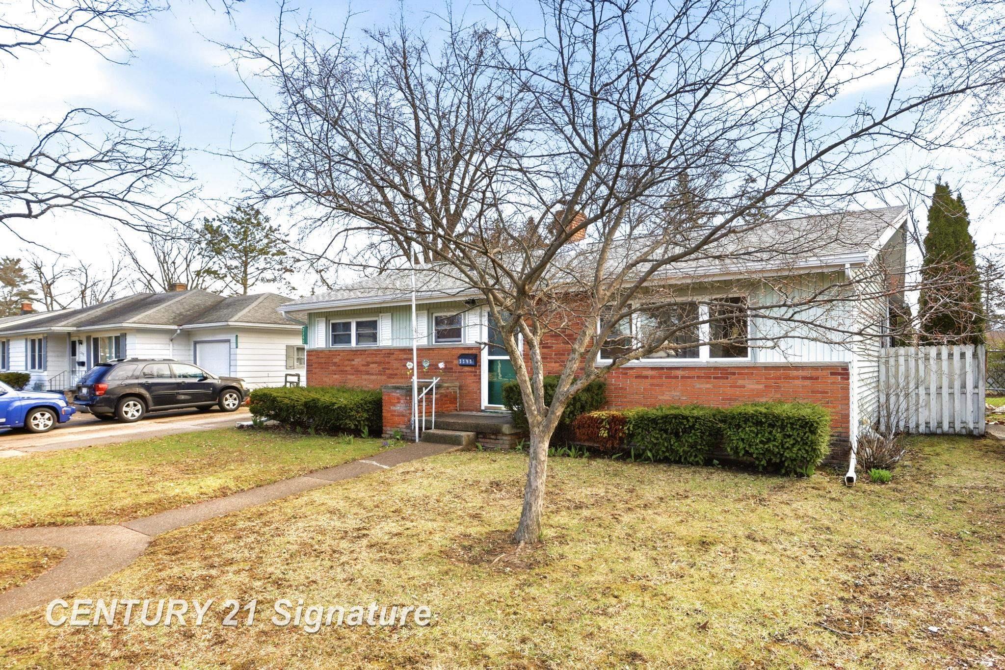 2292 Mayfield Road Saginaw, MI 48602 - Photo 3 of 34 Gallery Image 3