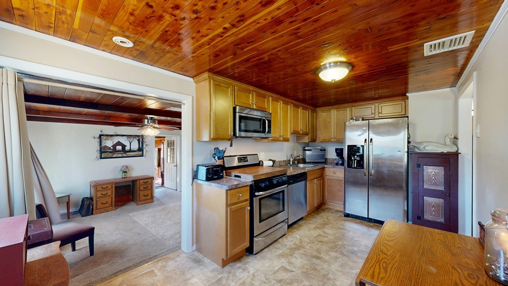 10 Edson Street Taunton, MA 02780 - Photo 8 of 40