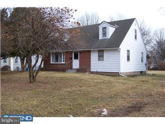 305 Crestview Road Lansdale, PA 19446 - Photo 1 of 10 Exterior Front