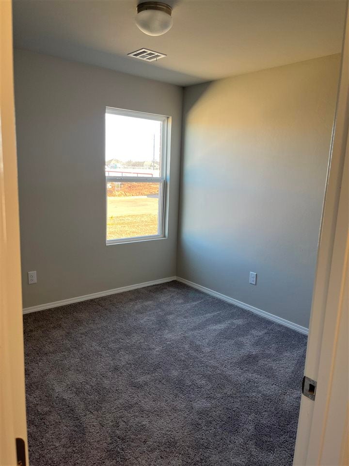 1915 East Ridgecrest Avenue Perry, OK 73077 - Photo 12 of 22 Gallery Image 12