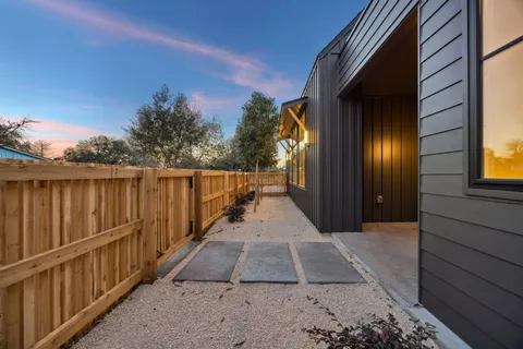 $1,745,000 | 4700 Philco Drive, Austin, TX 78745