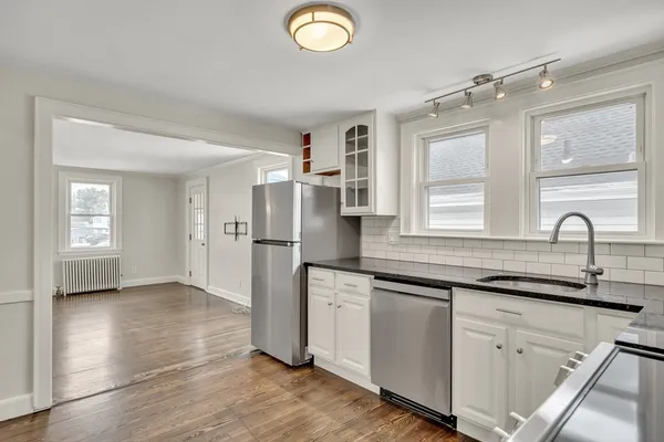 $3,400 | 19 Fairview Avenue, Unit 2, Malden, MA 02148