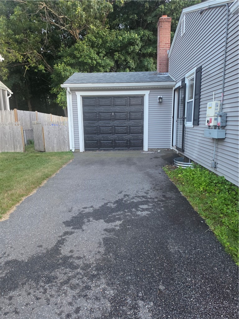 75 Eaton Street Pawtucket, RI 02861 - Photo 3 of 17