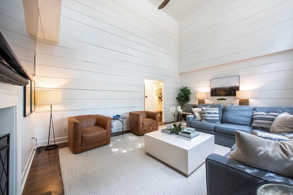 3211 Circle Oaks Drive Southeast Atlanta, GA 30339 - Photo 6 of 50 a living room with furniture and a couch