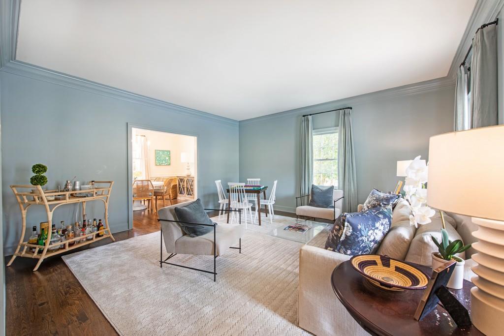 3211 Circle Oaks Drive Southeast Atlanta, GA 30339 - Photo 8 of 50 a living room with furniture and a table