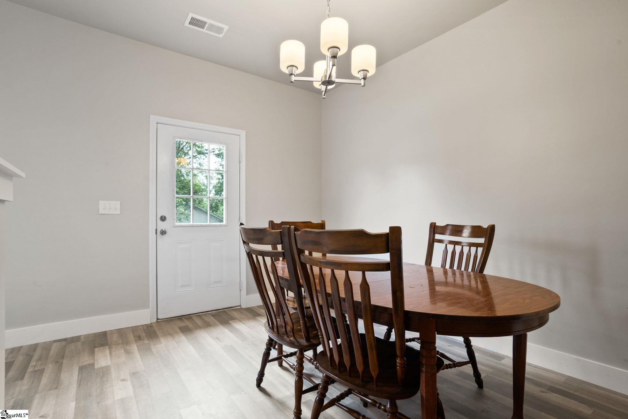 1371 Upper Valley Falls Road Boiling Springs, SC 29316 - Photo 8 of 25 Gallery Image 8