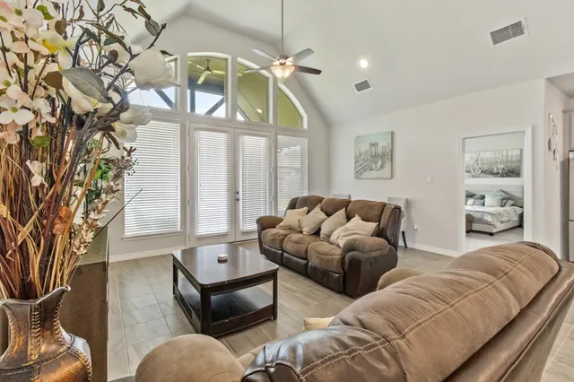 $389,000 | 8735 Laurel Woods Drive, Missouri City, TX 77459