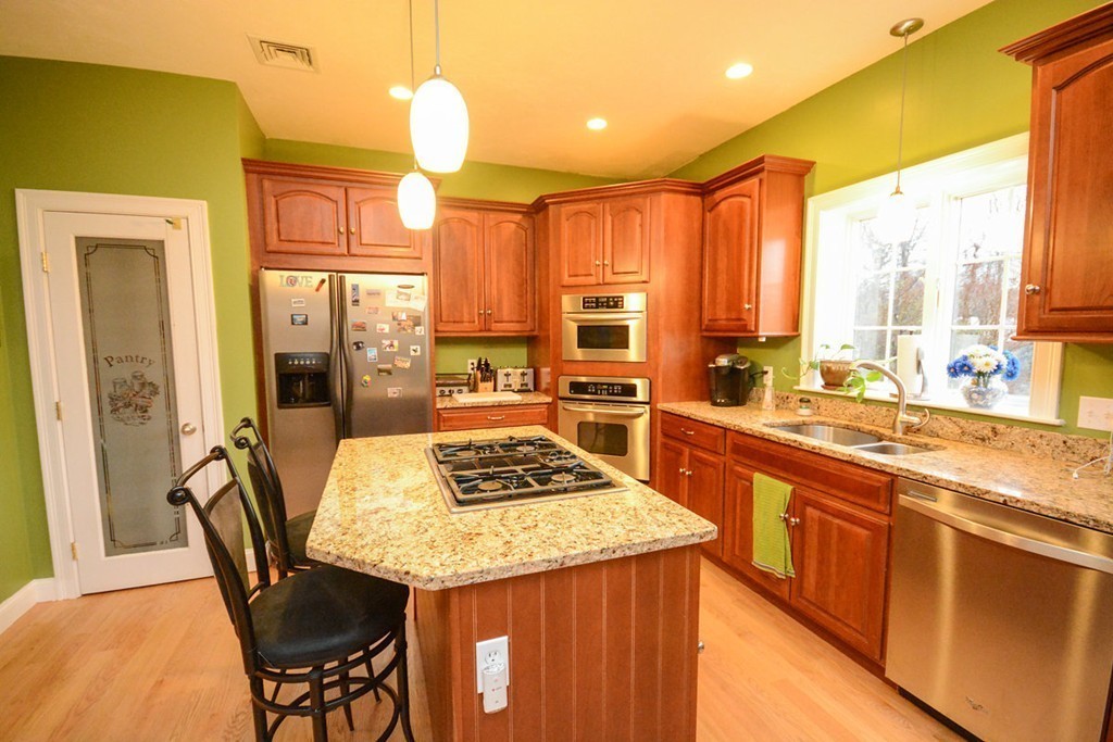 46 Woodland Road Scituate, MA 02066 - Photo 9 of 22 Gallery Image 9