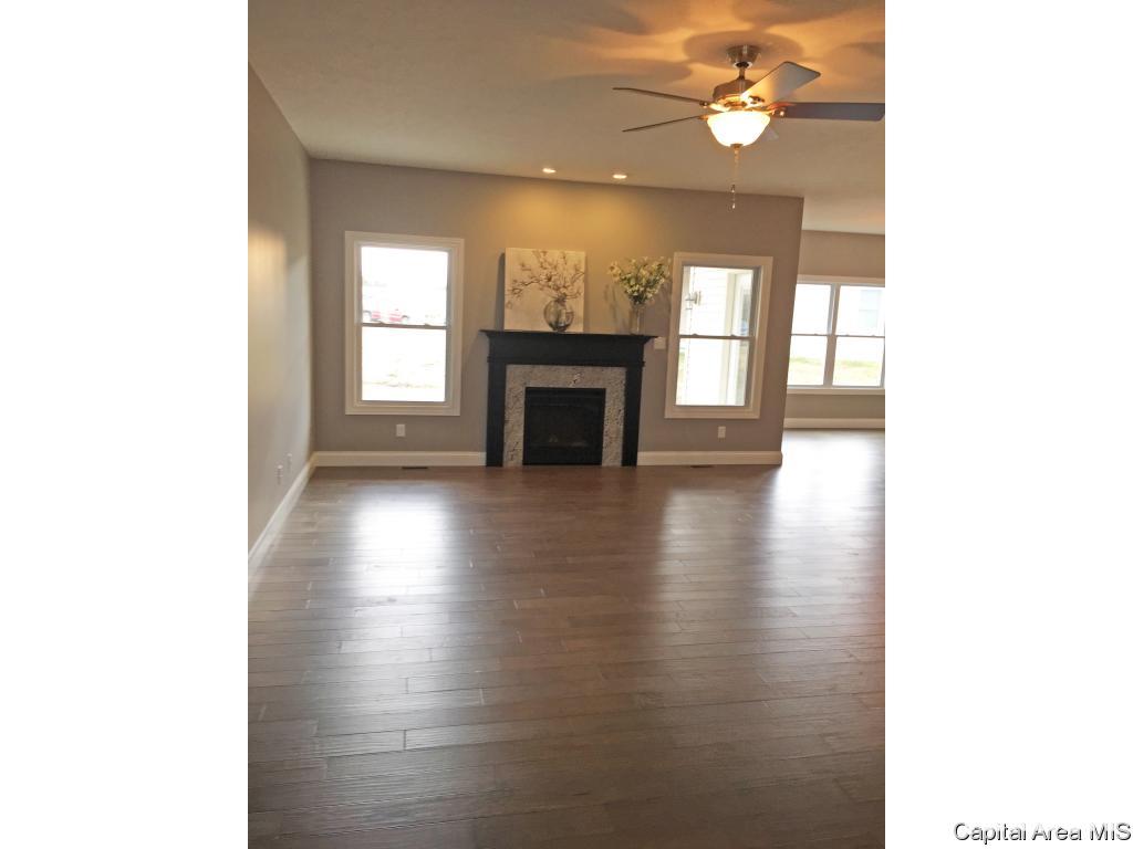 3200 Grassmere Drive Springfield, IL 62711 - Photo 3 of 14