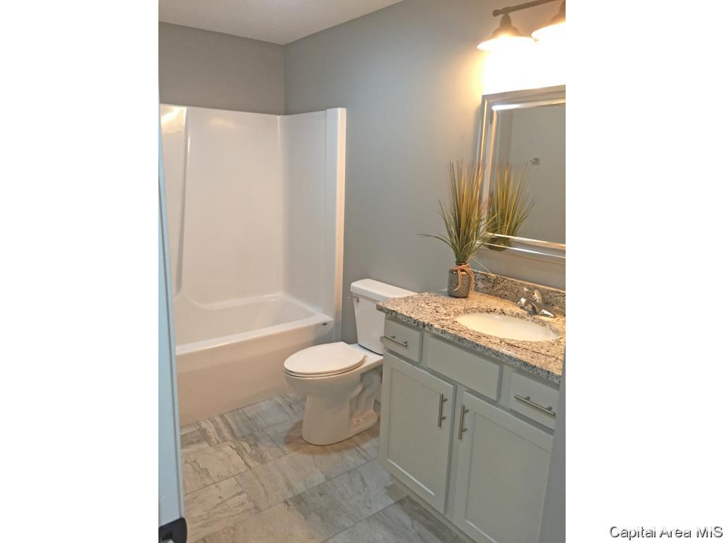 3200 Grassmere Drive Springfield, IL 62711 - Photo 7 of 14