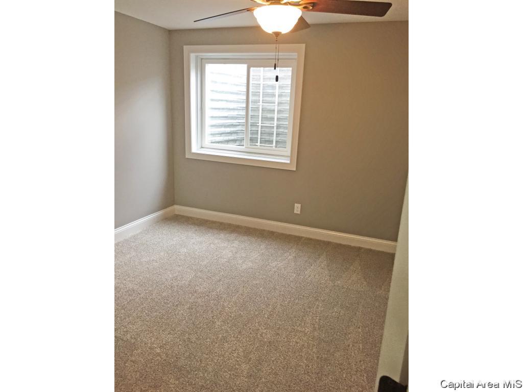 3200 Grassmere Drive Springfield, IL 62711 - Photo 8 of 14