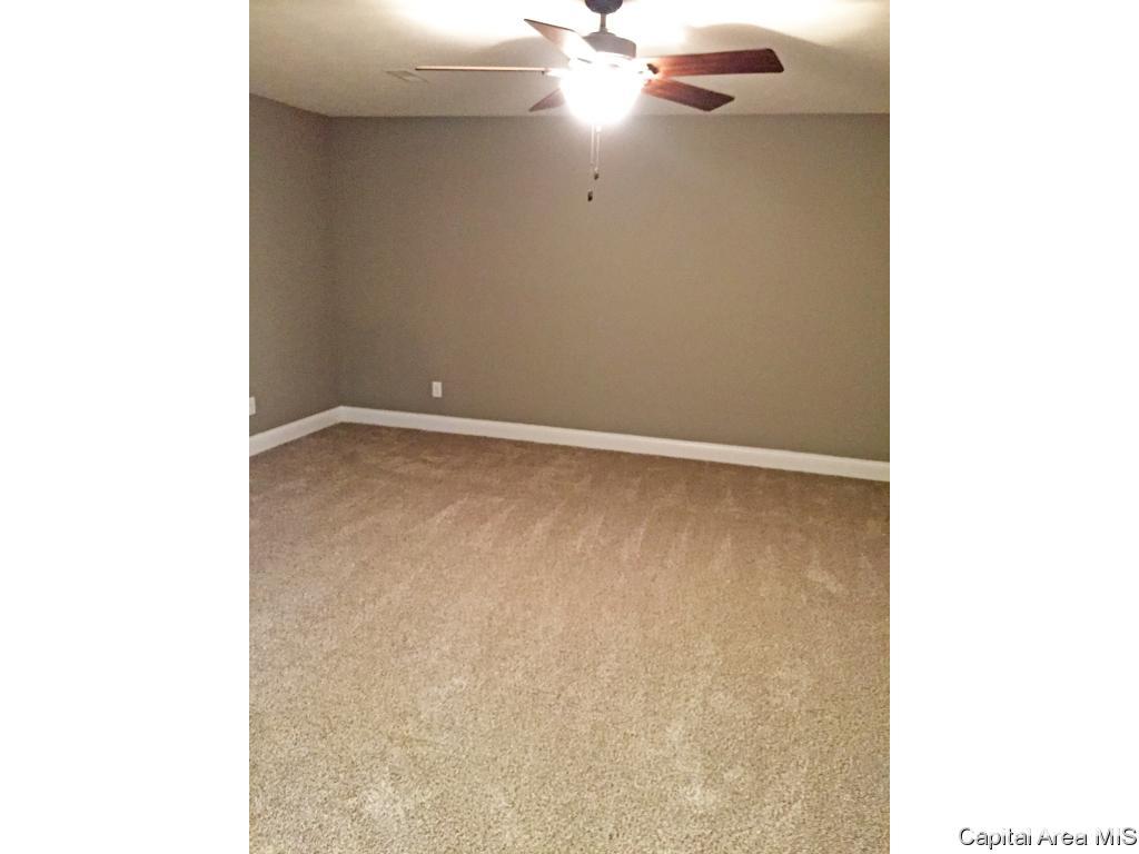 3200 Grassmere Drive Springfield, IL 62711 - Photo 9 of 14