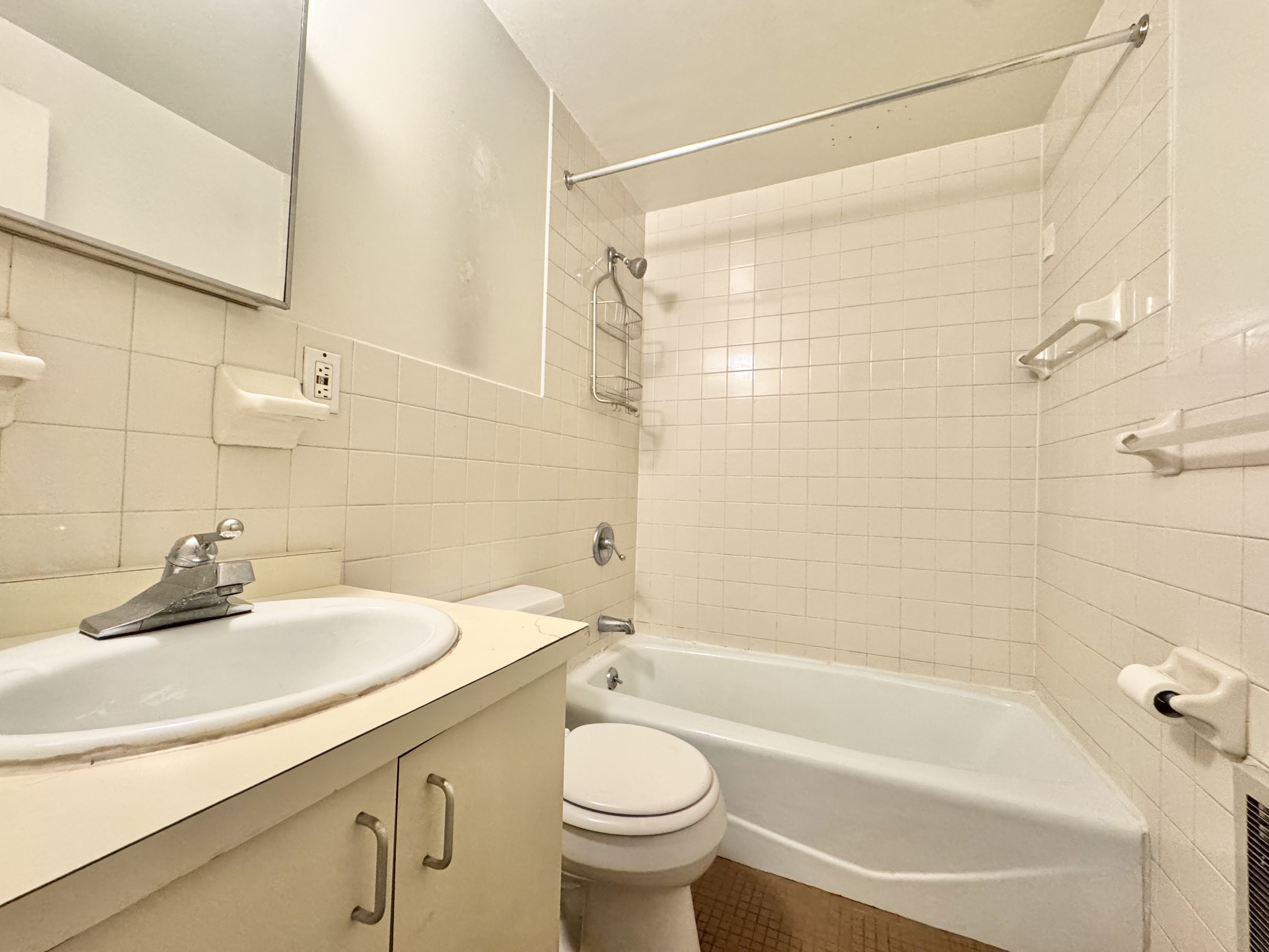 137 A Christopher Street, Unit 1B Manhattan, NY 10014 - Photo 5 of 7
