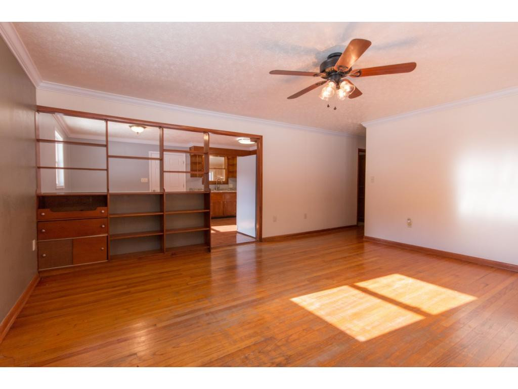 754 Flatwoods Road Bluff City, TN 37618 - Photo 6 of 27 Built in bookshelf