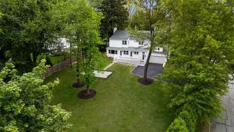 $2,500,000 | 2 Crawford Road, Harrison, NY 10528