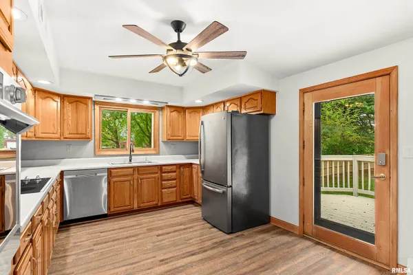 $219,900 | 58 South Riverview Drive, East Peoria, IL 61611