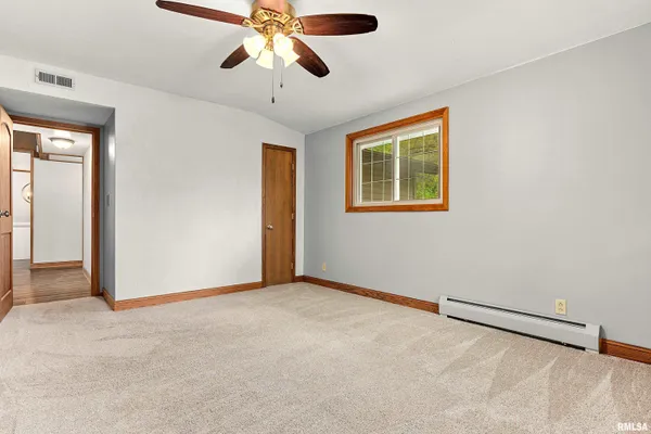 $219,900 | 58 South Riverview Drive, East Peoria, IL 61611