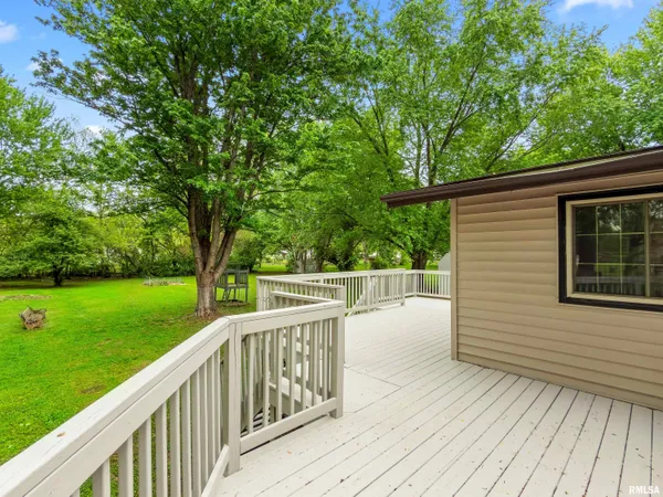 $219,900 | 58 South Riverview Drive, East Peoria, IL 61611