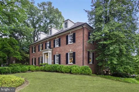 $4,760,000 | 4920 Palisade Lane Northwest, Washington, DC 20016