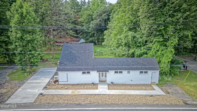 $299,000 | 714 Route 29 Milton Ny 12863, Rock City Falls, NY 12863