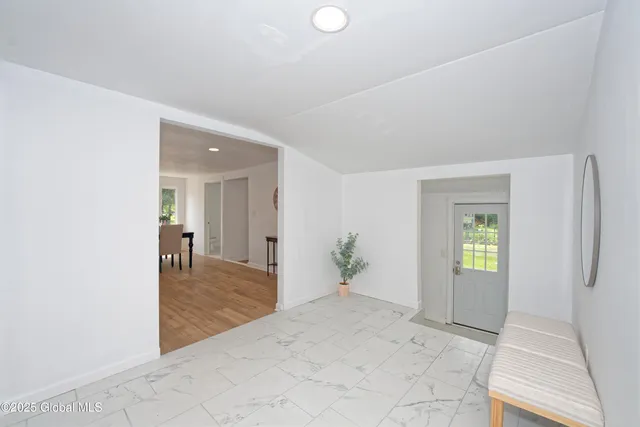 $299,000 | 714 Route 29 Milton Ny 12863, Rock City Falls, NY 12863