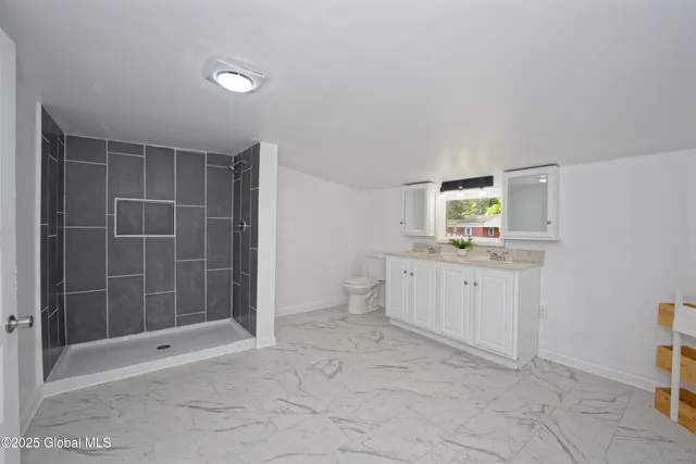 $299,000 | 714 Route 29 Milton Ny 12863, Rock City Falls, NY 12863