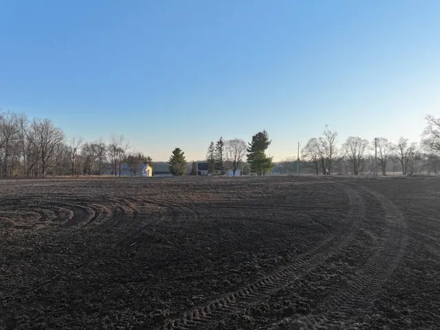 $1,399,000 | 123.5 M/l Acres State Road 81, Beloit, WI 53511